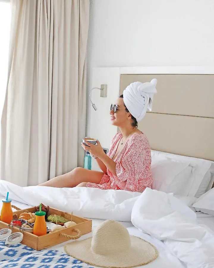 *** Aparthotel Bonavida Apartments Port de Alcudia  Spain